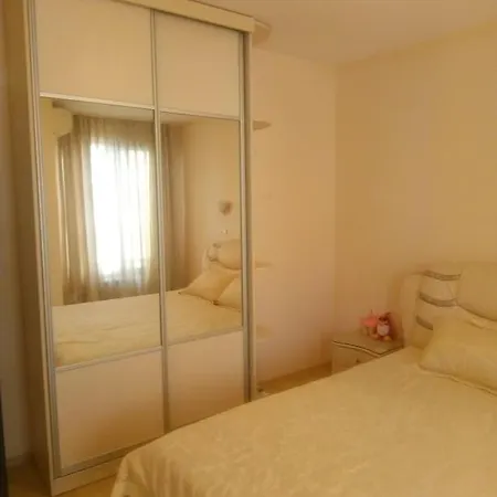 супер център Zheleva Ahyolu