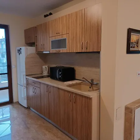 супер център Zheleva * Ahyolu