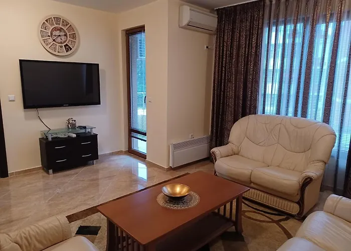 супер център Zheleva Apartman *